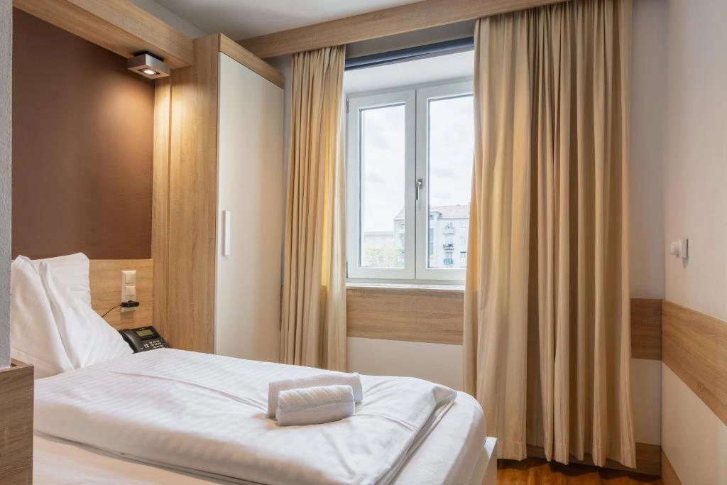 Hotel Strasser in Graz - photo 7